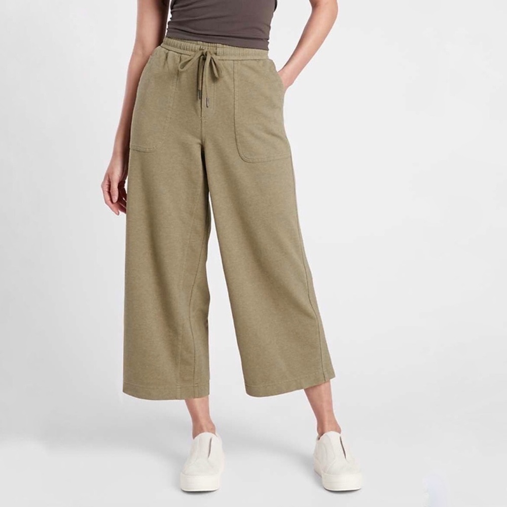 NWT Athleta Farallon Wide Leg Barrel Cropped Pant